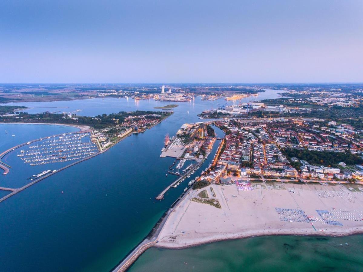 Haus Vier Freunde, Gabor Appartement Rostock Buitenkant foto