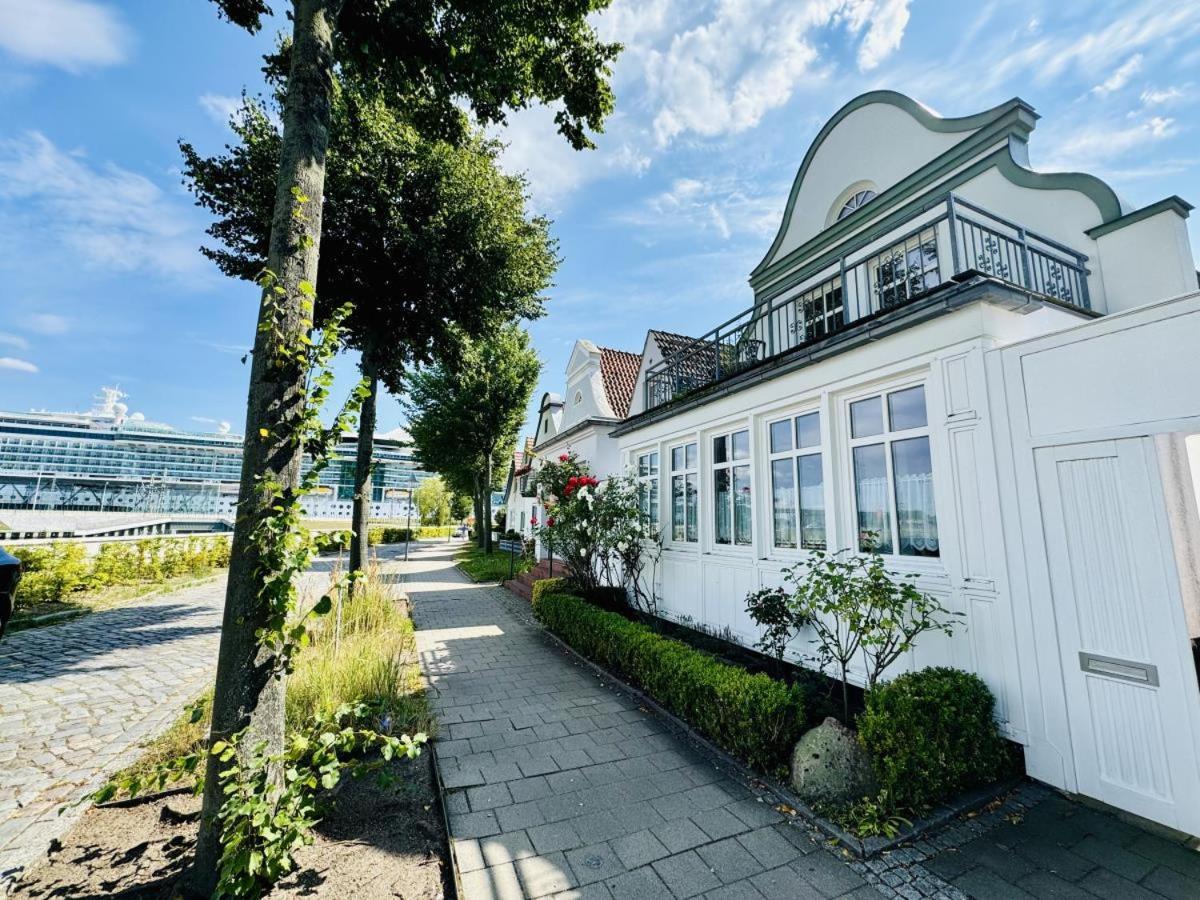 Haus Vier Freunde, Gabor Appartement Rostock Buitenkant foto